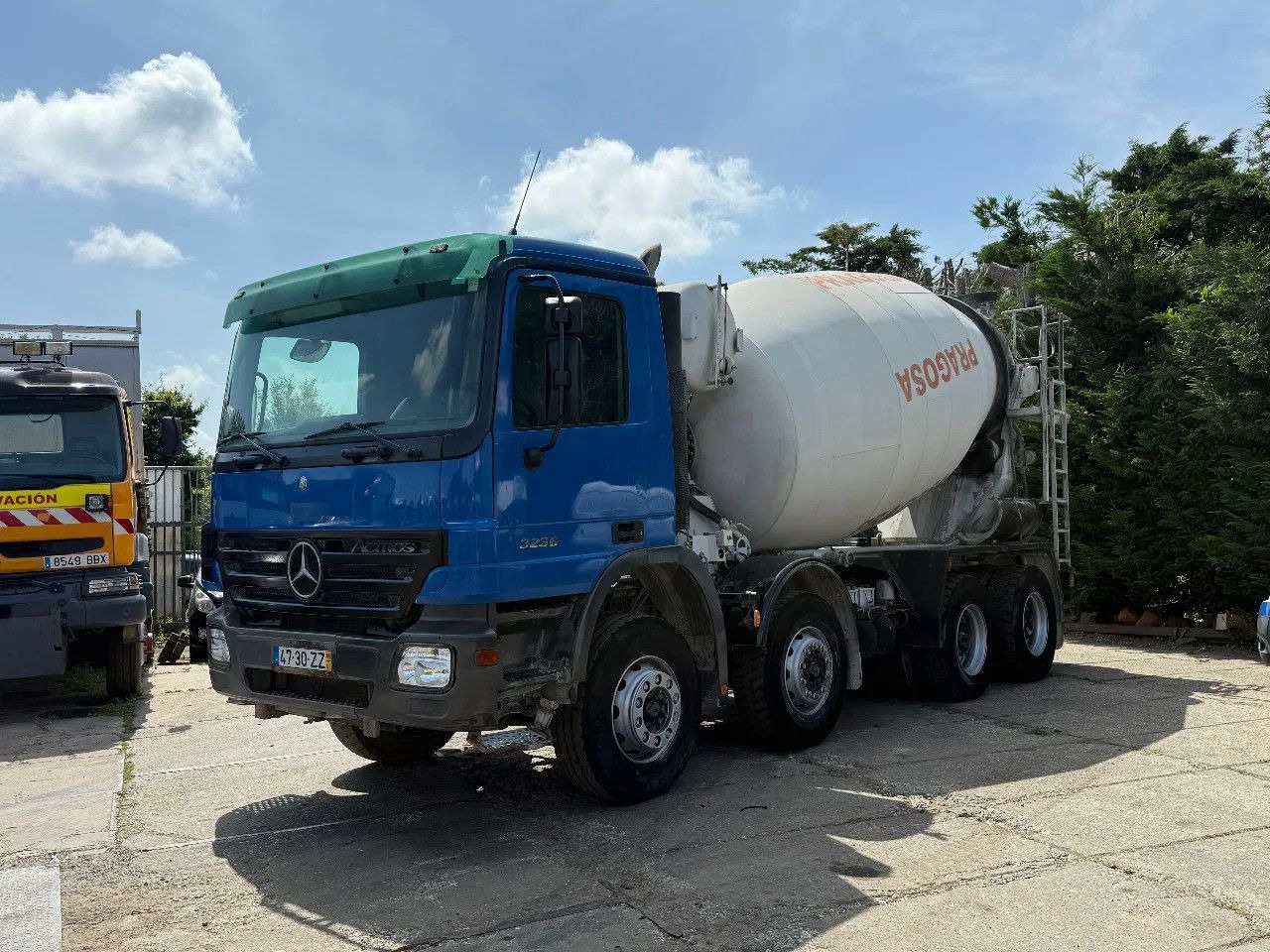 Mercedes-Benz Actros 3236 MP2 V6 8X4 9M3 Beton Mixer Spring/Sp - Concrete mixer truck: picture 2 Mercedes-Benz Actros 3236 MP2 V6 8X4 9M3 Beton Mixer Spring/Sp - Concrete mixer truck: picture 2