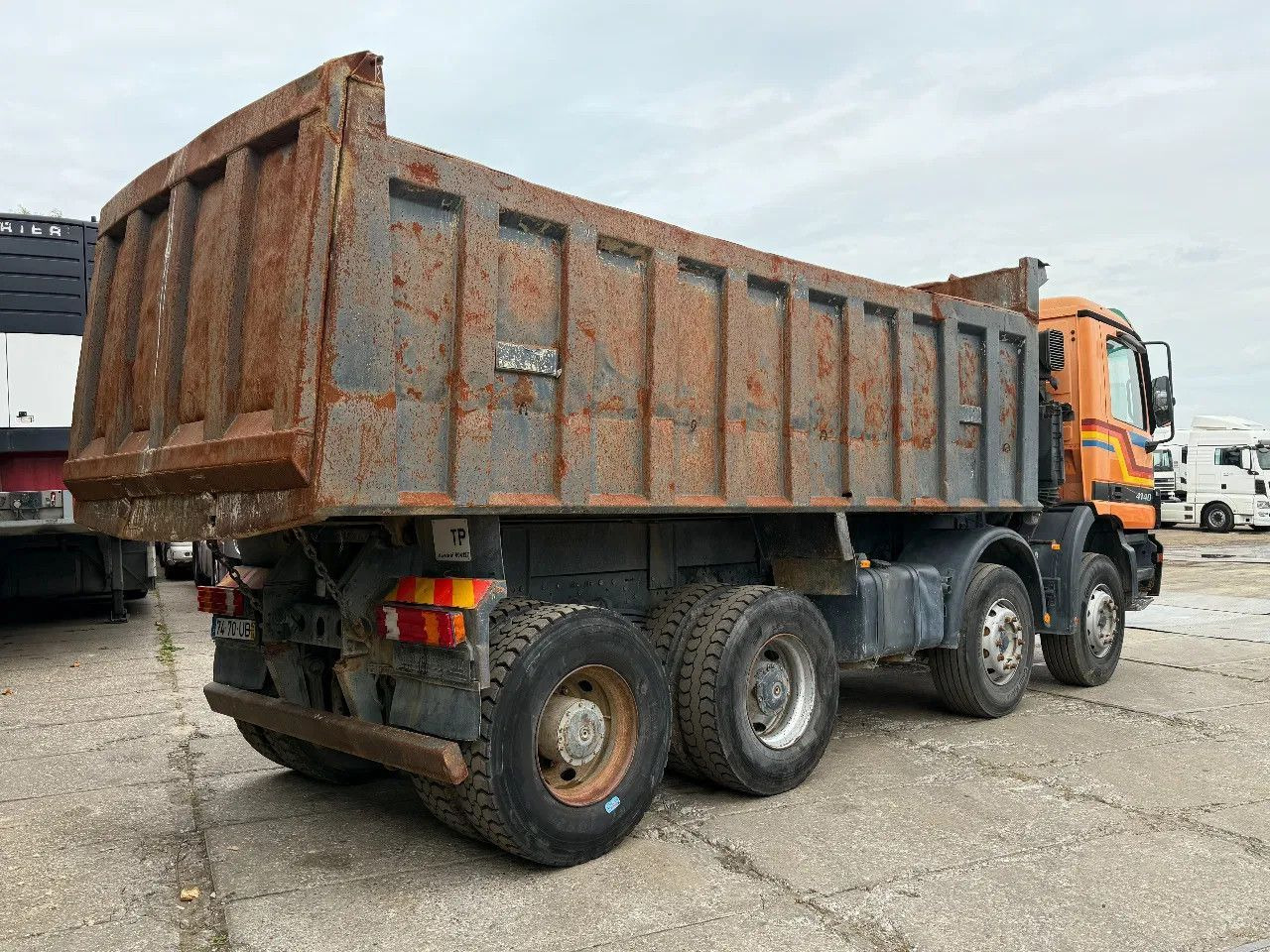 Tipper Mercedes-Benz Actros 4140 V6 8X4 Tipper Spring/Spring Manual G: picture 23