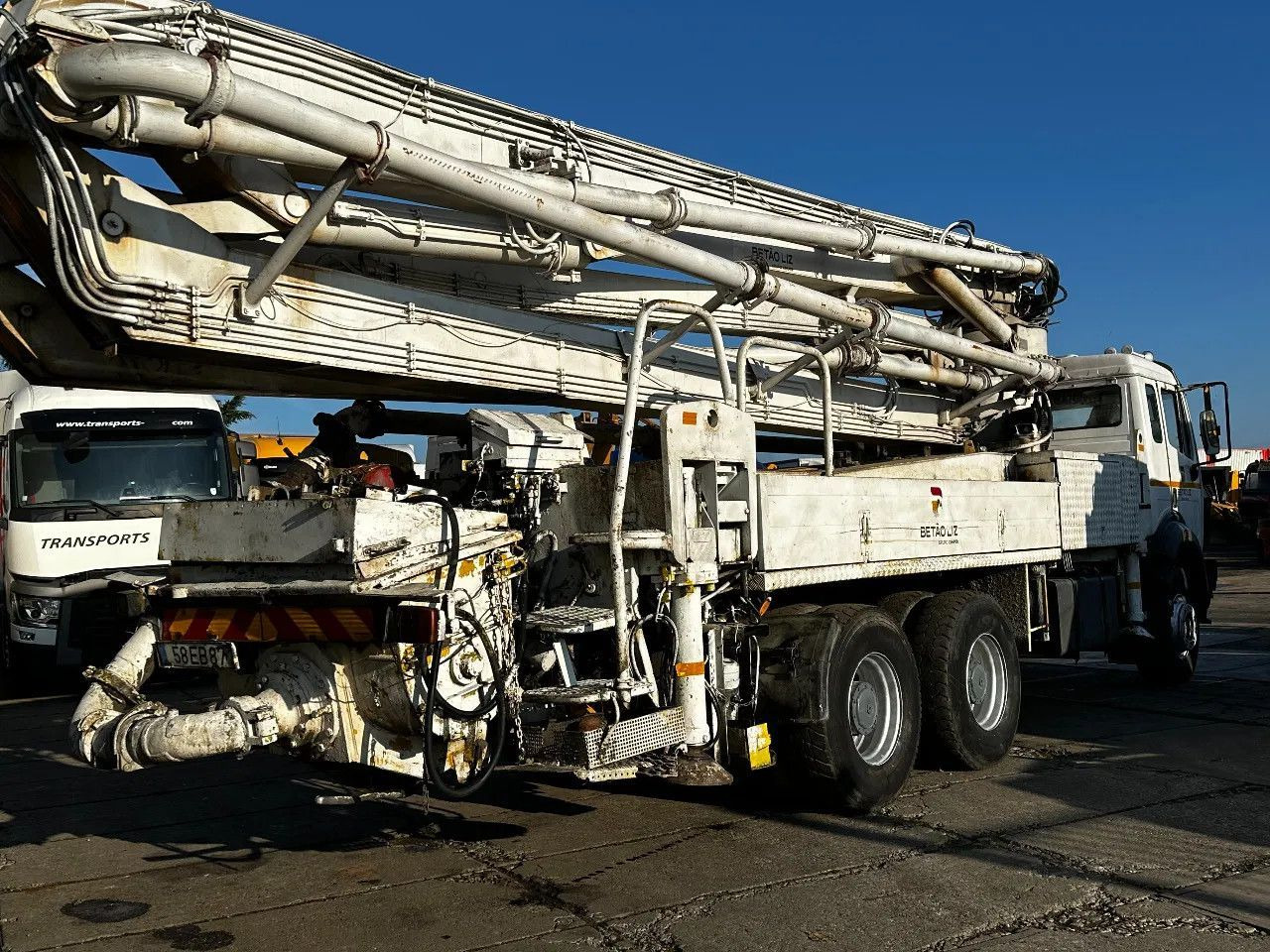 Mercedes-Benz SK 2631 6X4 LSB 36M BETONPOMP 370 BAR Mercedes-Benz SK 2631 6X4 LSB 36M BETONPOMP 370 BAR - Mixer pump truck: picture 4 Mercedes-Benz SK 2631 6X4 LSB 36M BETONPOMP 370 BAR Mercedes-Benz SK 2631 6X4 LSB 36M BETONPOMP 370 BAR - Mixer pump truck: picture 4