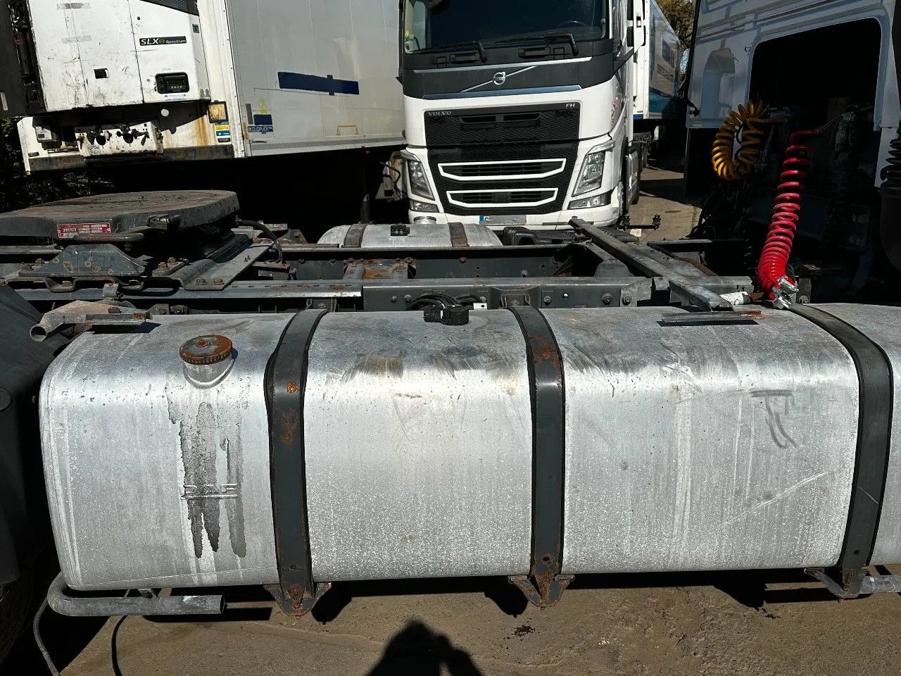 DAF XF 95.480 4X2 Tractor-unit Spring/Air ZF Manual - Tractor unit: picture 5 DAF XF 95.480 4X2 Tractor-unit Spring/Air ZF Manual - Tractor unit: picture 5