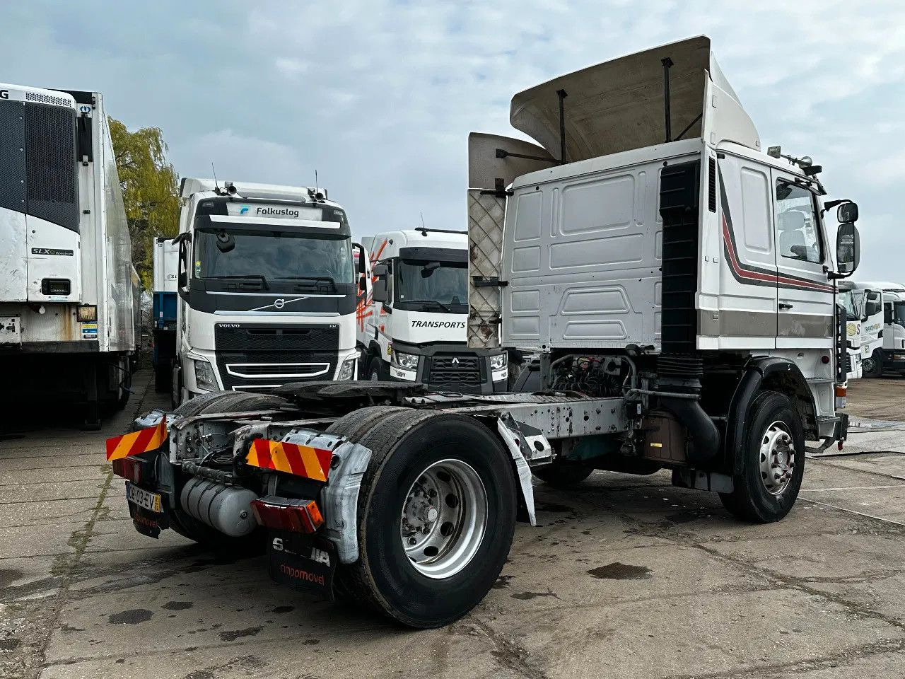Scania R113-360 4X2 Tractor-unit Spring/Air Manual Gear - Tractor unit: picture 4 Scania R113-360 4X2 Tractor-unit Spring/Air Manual Gear - Tractor unit: picture 4
