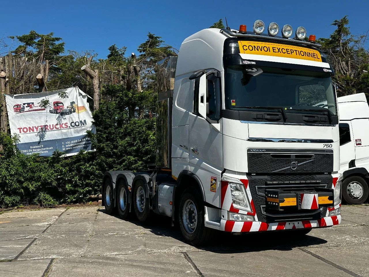 Volvo FH 16.750 8X4 Tractor-unit Push-pull 180T Retard Volvo FH 16.750 8X4 Tractor-unit Push-pull 180T Retard - Tractor unit: picture 1 Volvo FH 16.750 8X4 Tractor-unit Push-pull 180T Retard Volvo FH 16.750 8X4 Tractor-unit Push-pull 180T Retard - Tractor unit: picture 1