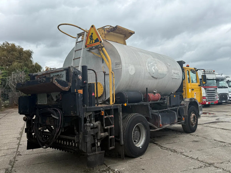 Renault G260 4X2 ACMAR Bitumen Sprayer 10.000L Spring/Spring Manual Gear - Truck: picture 5 Renault G260 4X2 ACMAR Bitumen Sprayer 10.000L Spring/Spring Manual Gear - Truck: picture 5