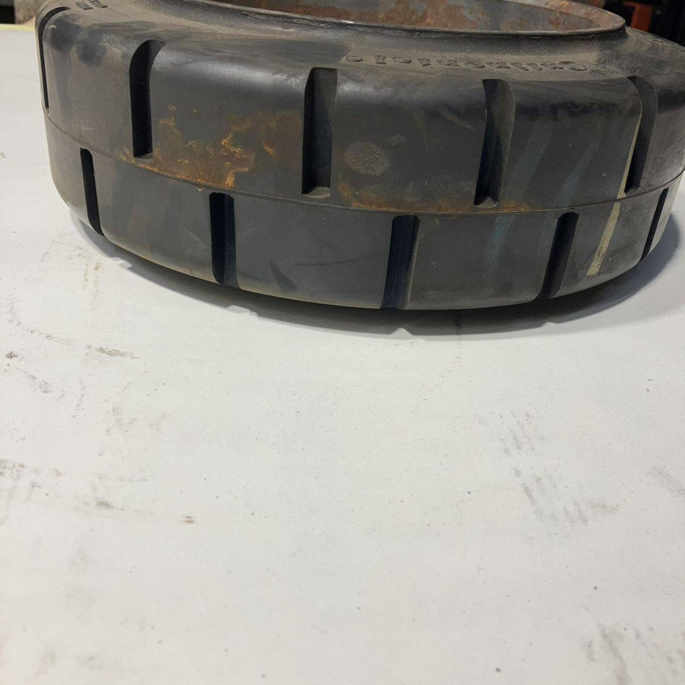 2X Continental 300-100-203 grip tyres - Tire for Material handling equipment: picture 3 2X Continental 300-100-203 grip tyres - Tire for Material handling equipment: picture 3