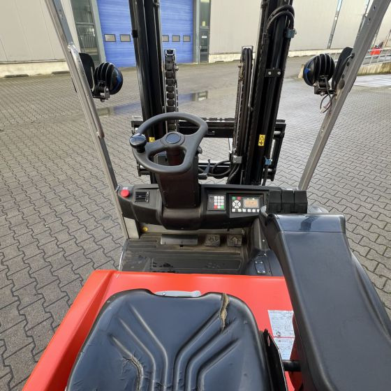 BT C3E160L - Electric forklift: picture 4 BT C3E160L - Electric forklift: picture 4