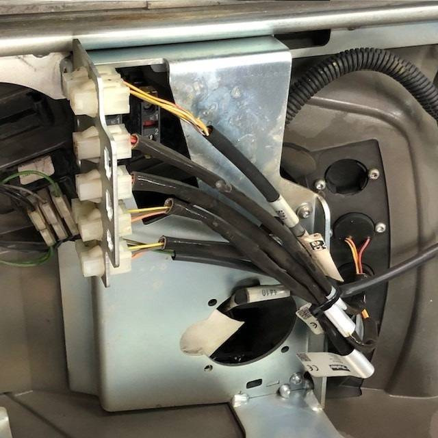 Console for Unicarriers UMS - Electrical system for Material handling equipment: picture 5 Console for Unicarriers UMS - Electrical system for Material handling equipment: picture 5