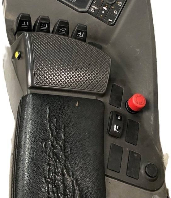 Console for Unicarriers UMS - Electrical system for Material handling equipment: picture 3 Console for Unicarriers UMS - Electrical system for Material handling equipment: picture 3