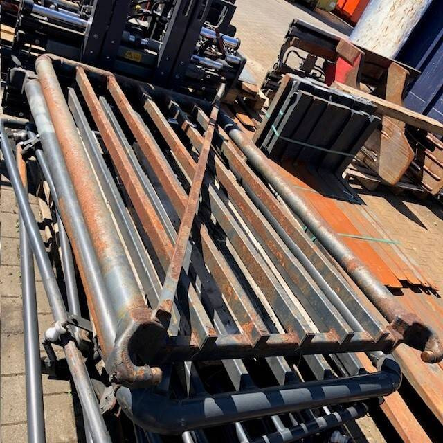 Guard overhead Assy for Linde - Body and exterior for Material handling equipment: picture 3 Guard overhead Assy for Linde - Body and exterior for Material handling equipment: picture 3