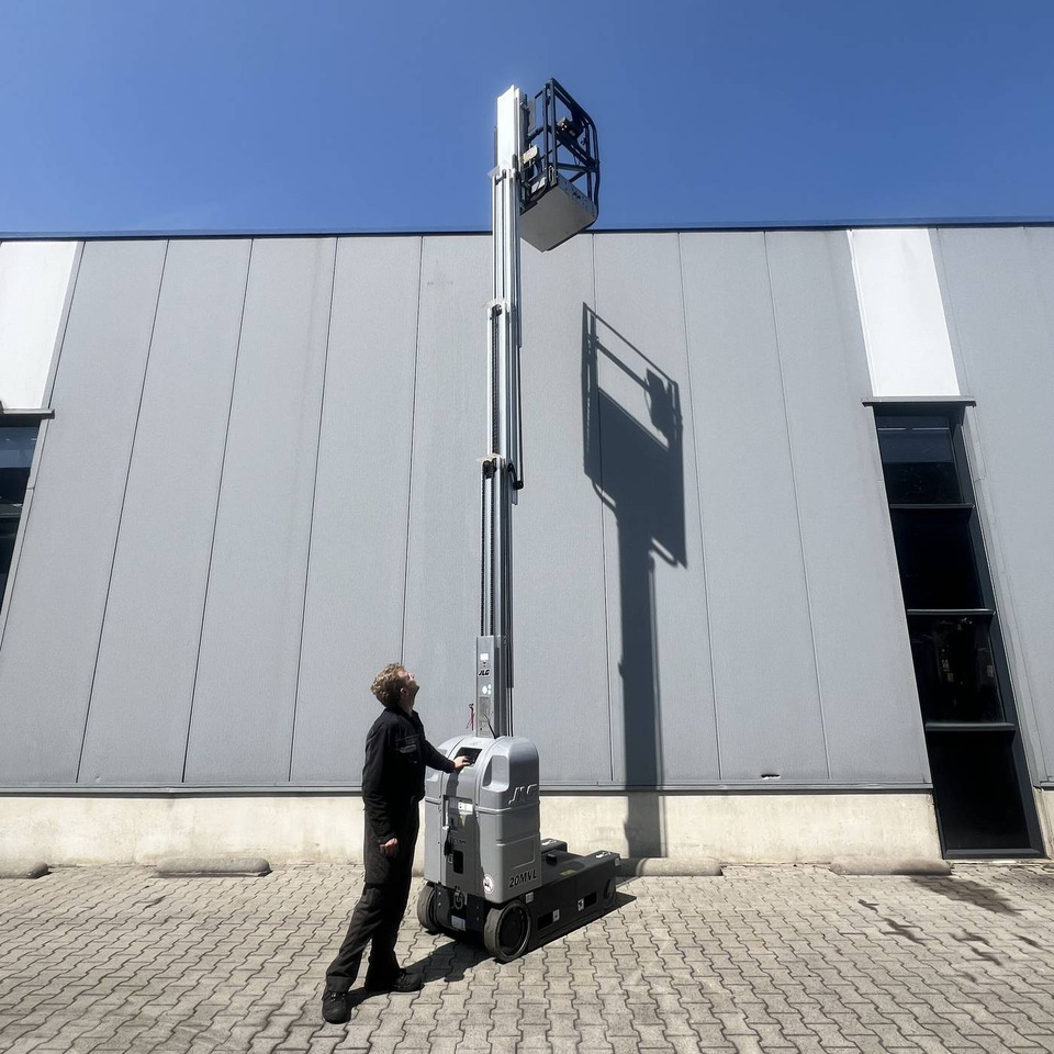 JLG 20MVL - Vertical mast lift: picture 4 JLG 20MVL - Vertical mast lift: picture 4