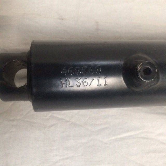 Lifting cylinder for Caterpillar - Hydraulic cylinder for Material handling equipment: picture 2 Lifting cylinder for Caterpillar - Hydraulic cylinder for Material handling equipment: picture 2