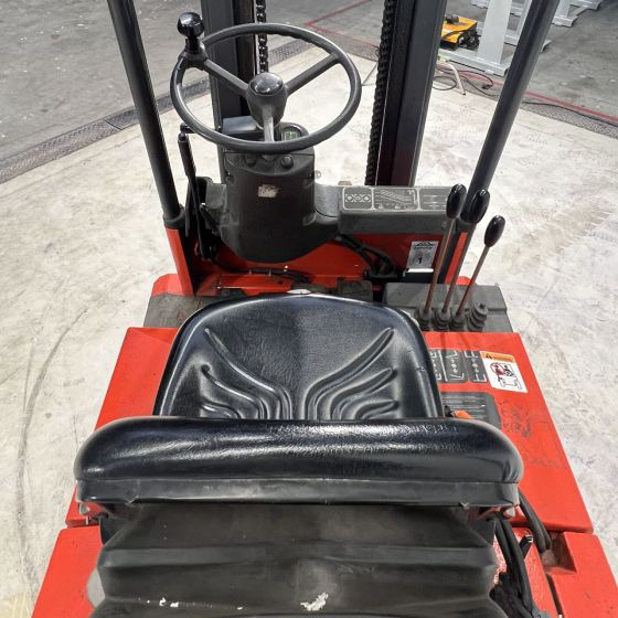 Linde E12 (324) - Electric forklift: picture 5 Linde E12 (324) - Electric forklift: picture 5