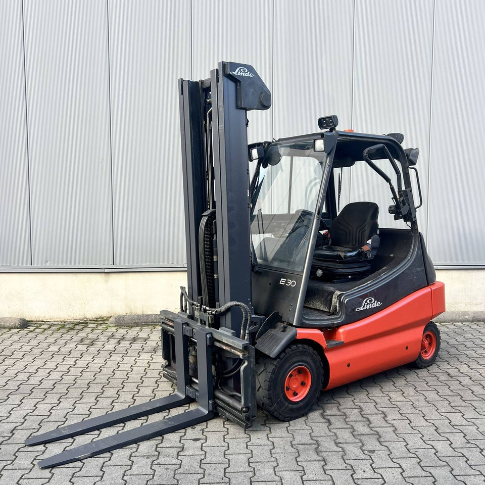 Linde E30 (336-02) - Electric forklift: picture 1 Linde E30 (336-02) - Electric forklift: picture 1