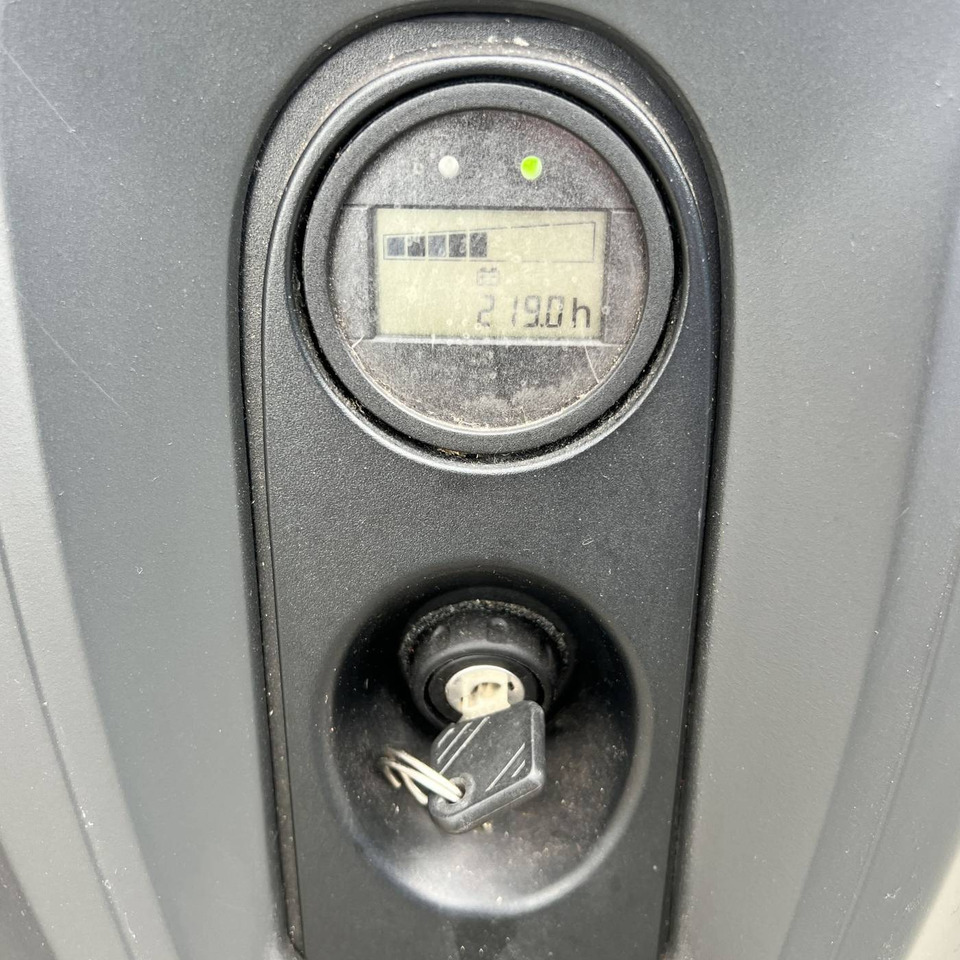 Stacker Linde L12 (1172): picture 10