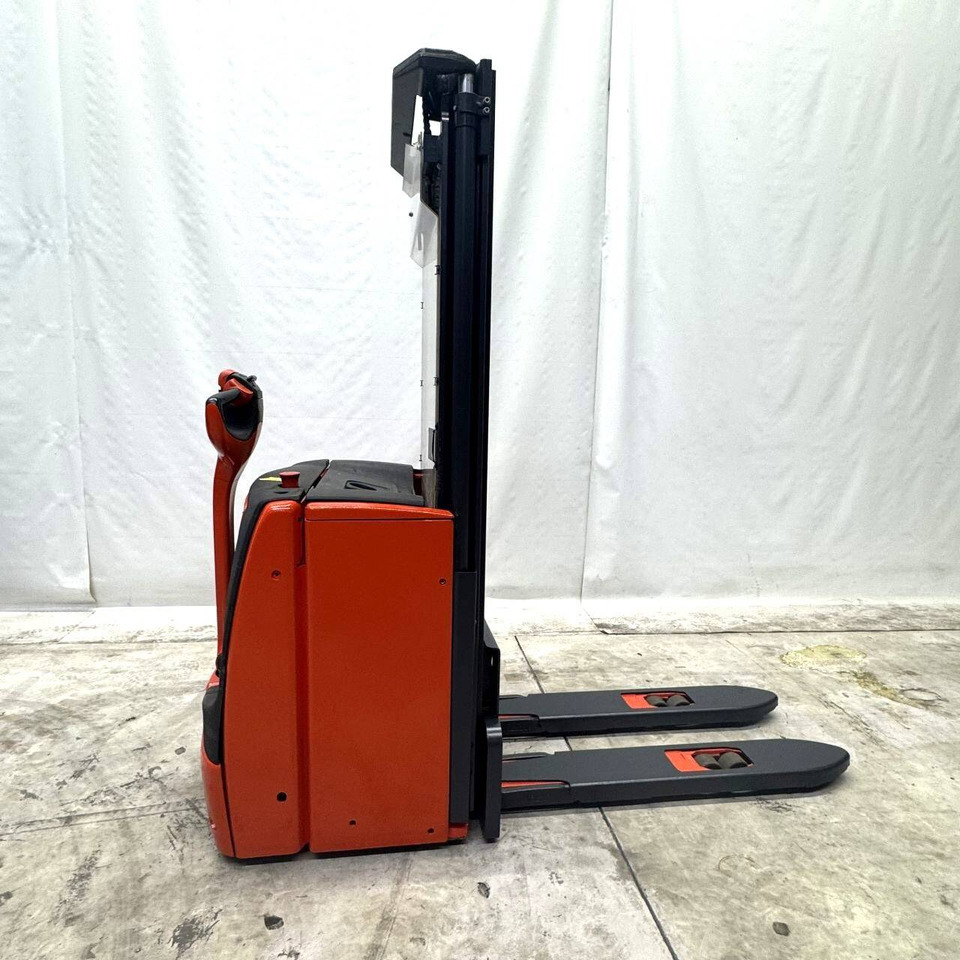 Linde L14 (1173) - Stacker: picture 3 Linde L14 (1173) - Stacker: picture 3