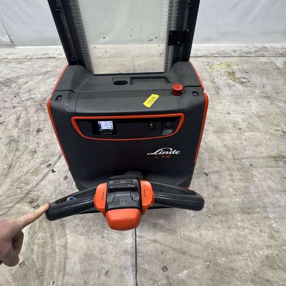 Linde L14 (1173) - Stacker: picture 5 Linde L14 (1173) - Stacker: picture 5