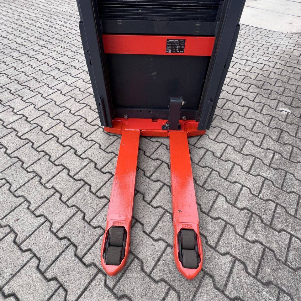 Linde L14 (1173) - Stacker: picture 4 Linde L14 (1173) - Stacker: picture 4