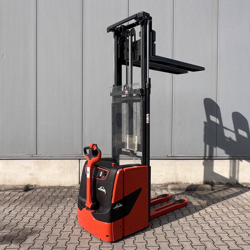 Linde L20i (1173) - Stacker: picture 3 Linde L20i (1173) - Stacker: picture 3