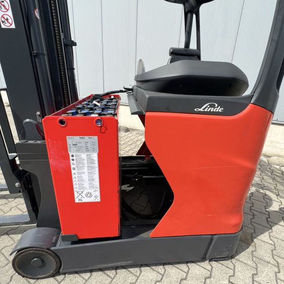 Linde R12B (1120) - Reach truck: picture 2 Linde R12B (1120) - Reach truck: picture 2