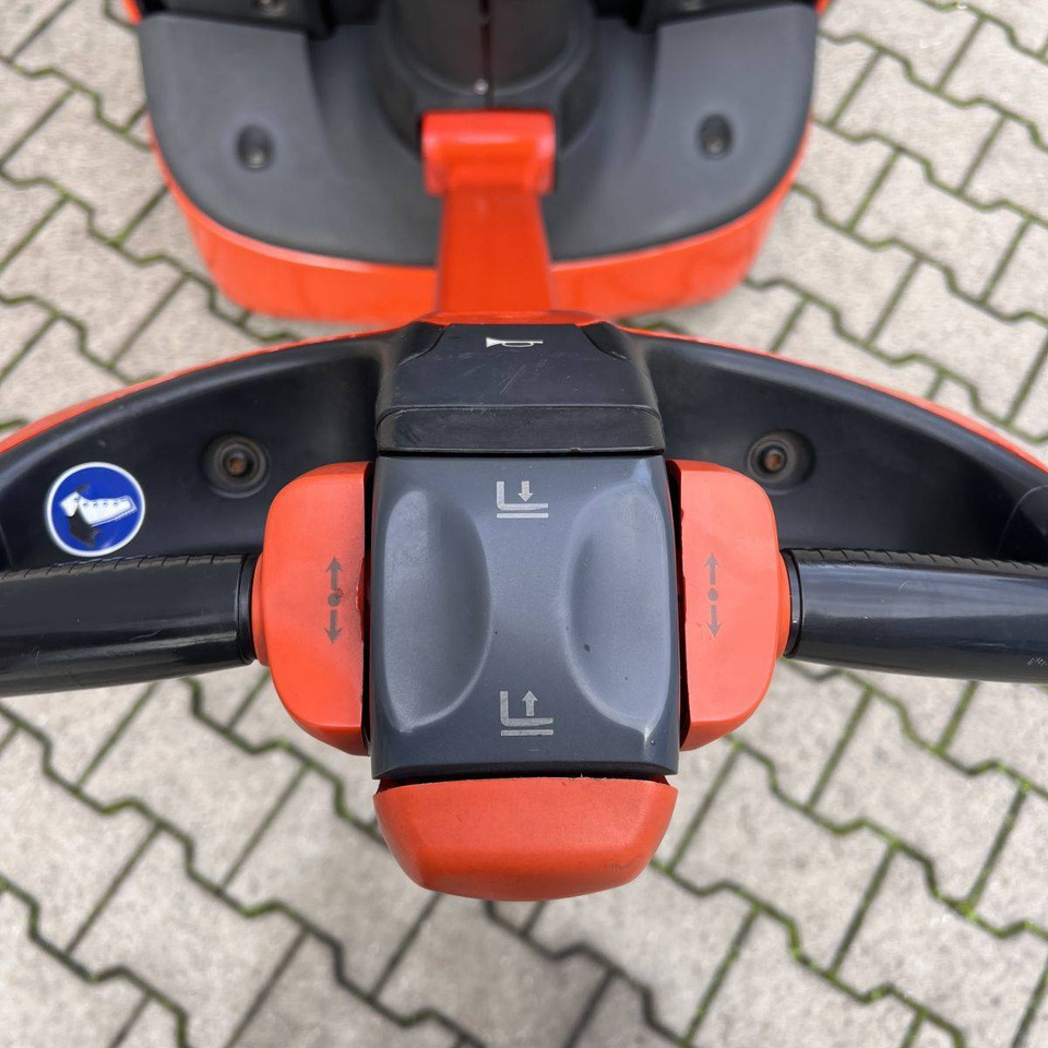 Linde T16 (1152) - Pallet truck: picture 5 Linde T16 (1152) - Pallet truck: picture 5