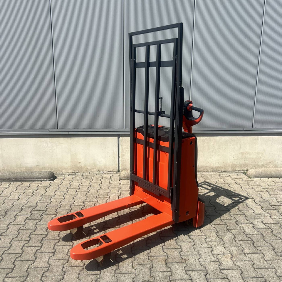 Linde T16 (1152) - Pallet truck: picture 1 Linde T16 (1152) - Pallet truck: picture 1