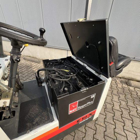 OM E10N - Electric forklift: picture 2 OM E10N - Electric forklift: picture 2