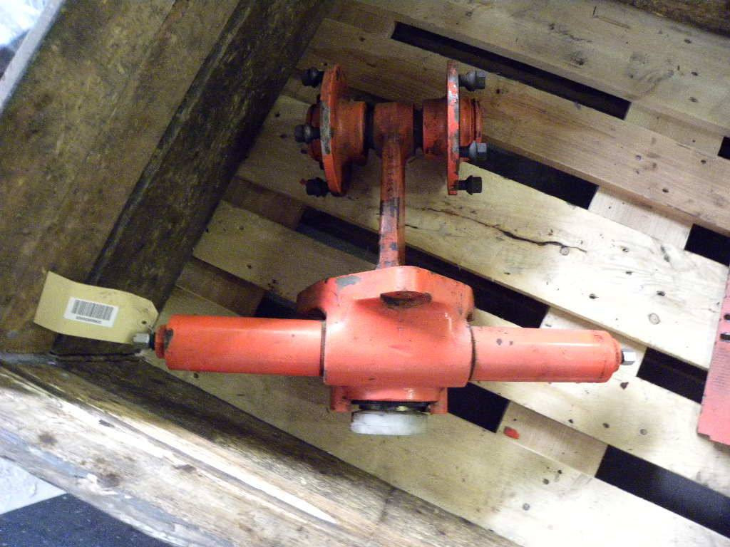 Rear axle for Linde - Axle and parts for Material handling equipment: picture 1 Rear axle for Linde - Axle and parts for Material handling equipment: picture 1