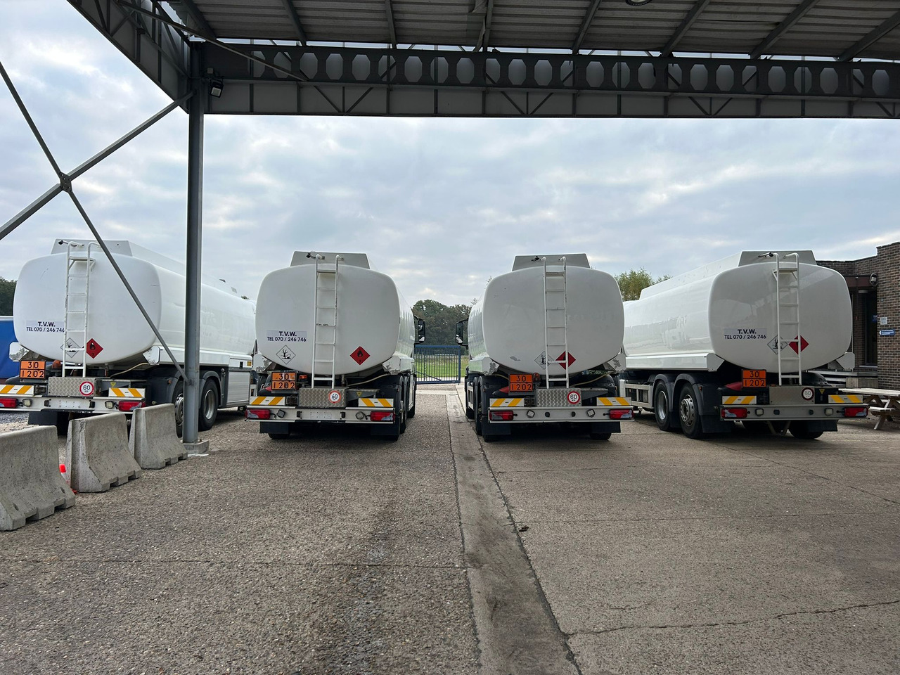 MAN TGS (lot of 4) - Tank truck: picture 5 MAN TGS (lot of 4) - Tank truck: picture 5