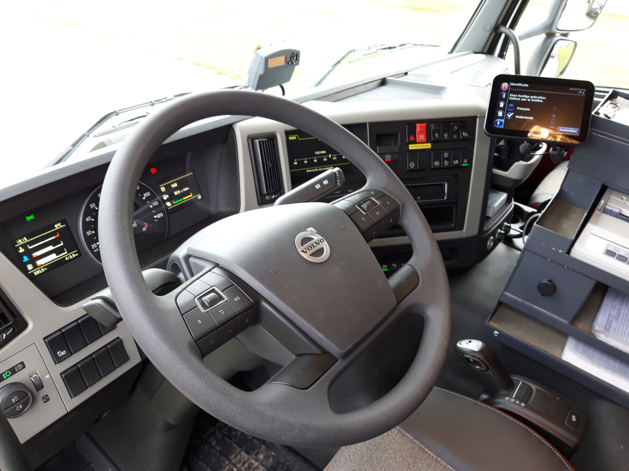 Tank truck VOLVO FM: picture 9