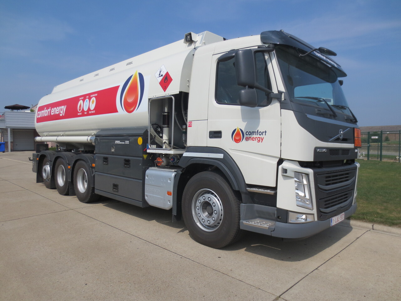 Volvo FM - Tank truck: picture 3 Volvo FM - Tank truck: picture 3