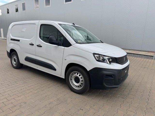 Peugeot 2 Partner Premium Elektro, L3H1, 100 kW, Kamera - Small van, Electric van: picture 1 Peugeot 2 Partner Premium Elektro, L3H1, 100 kW, Kamera - Small van, Electric van: picture 1