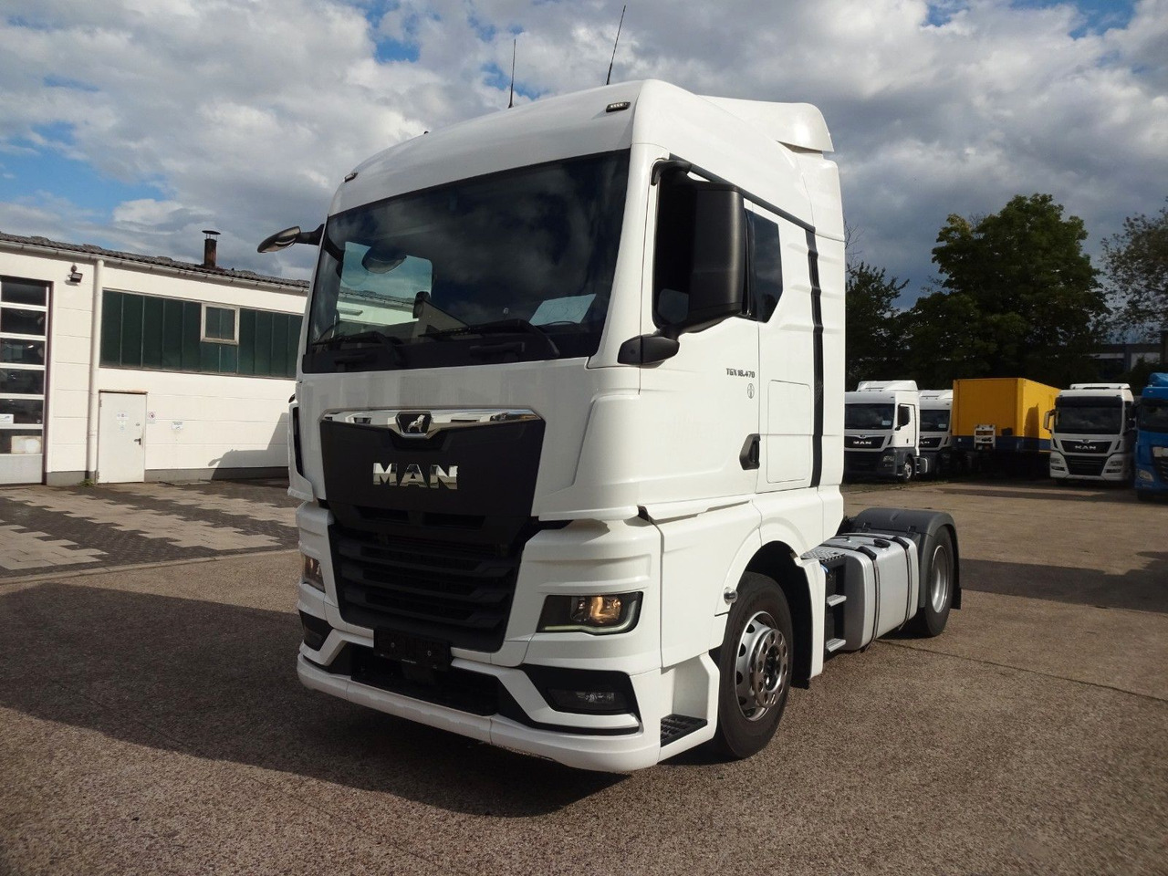 MAN TGX 18.470, XLX, Retarder, ACC, 2 x Tank - Tractor unit: picture 4 MAN TGX 18.470, XLX, Retarder, ACC, 2 x Tank - Tractor unit: picture 4