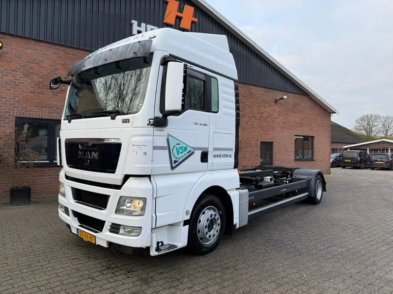 MAN TGX 18.400 BDF, Hefschotel & Aanhangerkoppeling! - Container transporter/ Swap body truck: picture 1 MAN TGX 18.400 BDF, Hefschotel & Aanhangerkoppeling! - Container transporter/ Swap body truck: picture 1