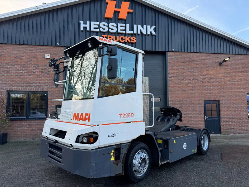 Mafi T225D T225D Rangeertrekker met Kenteken & vangmuil! - Terminal tractor: picture 1 Mafi T225D T225D Rangeertrekker met Kenteken & vangmuil! - Terminal tractor: picture 1