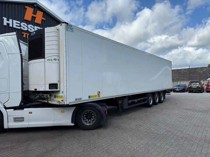 Schmitz Cargobull SKO 24 5x Meatrails Rohrbahnen Fleisch Hooks Carrier Vector 1950MT - Isothermal semi-trailer: picture 1 Schmitz Cargobull SKO 24 5x Meatrails Rohrbahnen Fleisch Hooks Carrier Vector 1950MT - Isothermal semi-trailer: picture 1