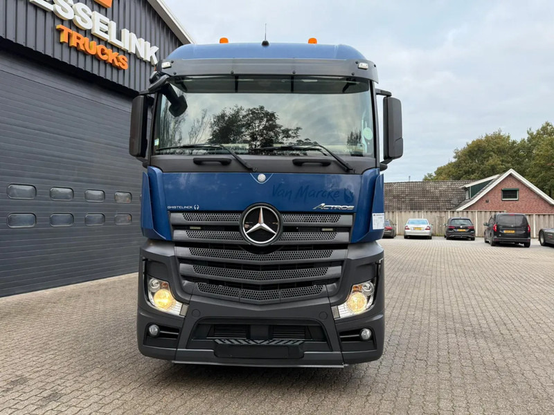 Mercedes-Benz Actros 1940 4x2 Streamspace Spoilers 663.325KM - Tractor unit: picture 4 Mercedes-Benz Actros 1940 4x2 Streamspace Spoilers 663.325KM - Tractor unit: picture 4