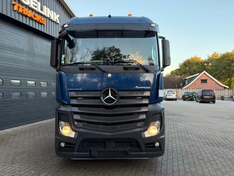 Mercedes-Benz Actros 1940 4x2 Streamspace Spoilers 722.835KM - Tractor unit: picture 4 Mercedes-Benz Actros 1940 4x2 Streamspace Spoilers 722.835KM - Tractor unit: picture 4