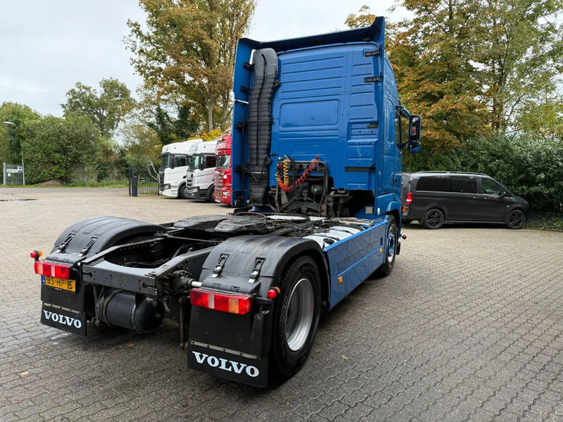 Volvo FH 13.400 Globetrotter XL Handgeschakeld/Manual Hydraulic EURO 5 NL Truck - Tractor unit: picture 4 Volvo FH 13.400 Globetrotter XL Handgeschakeld/Manual Hydraulic EURO 5 NL Truck - Tractor unit: picture 4