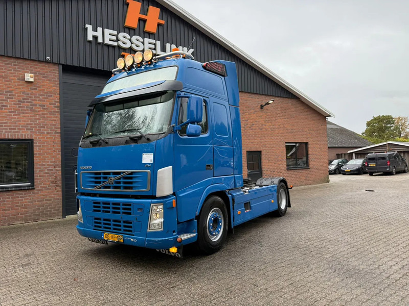 Volvo FH 13.400 Globetrotter XL Handgeschakeld/Manual Hydraulic EURO 5 NL Truck - Tractor unit: picture 1 Volvo FH 13.400 Globetrotter XL Handgeschakeld/Manual Hydraulic EURO 5 NL Truck - Tractor unit: picture 1