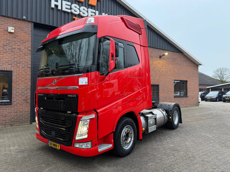 Volvo FH 460 LNG Globetrotter Hydraulic Leer NL Truck APK/TUV 11-2026 - Tractor unit: picture 1 Volvo FH 460 LNG Globetrotter Hydraulic Leer NL Truck APK/TUV 11-2026 - Tractor unit: picture 1