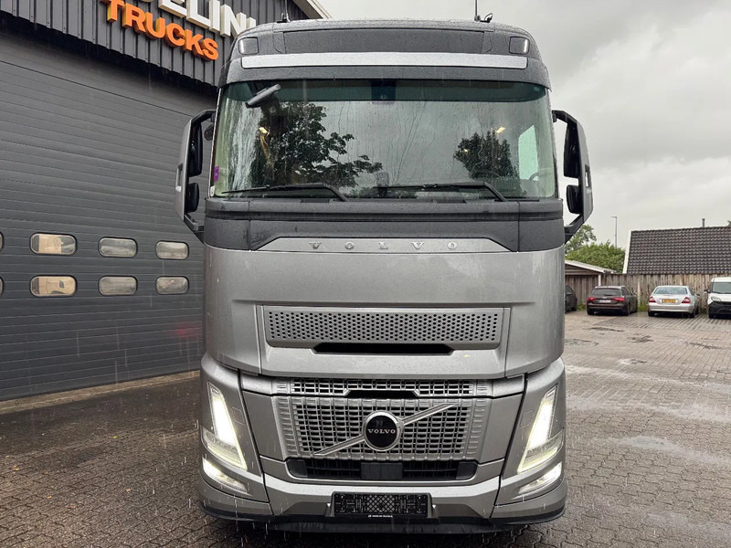 Volvo FH 500 AERO NEW! 9 Ton Vooras PTO Prep Full air Globetrotter XL Retarder - Tractor unit: picture 4 Volvo FH 500 AERO NEW! 9 Ton Vooras PTO Prep Full air Globetrotter XL Retarder - Tractor unit: picture 4