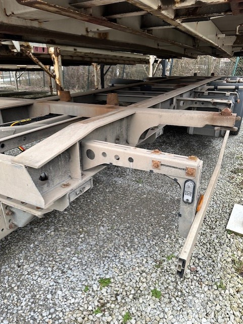 Rufa 19 to GG, zwillingsbereift, tiefgekuppelt, Fabrikat Rufa - Closed box trailer: picture 1 Rufa 19 to GG, zwillingsbereift, tiefgekuppelt, Fabrikat Rufa - Closed box trailer: picture 1