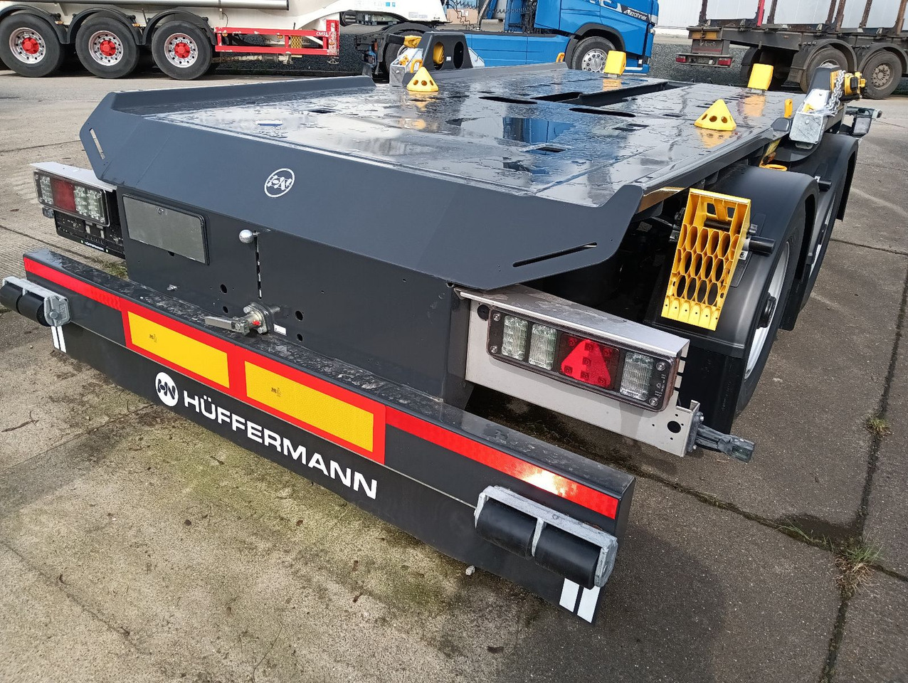 Hüffermann 2-A-MINI-CARRIER SAFETYFIX VERZINKT NEU FULLOPTI - Roll-off/ Skip trailer: picture 2 Hüffermann 2-A-MINI-CARRIER SAFETYFIX VERZINKT NEU FULLOPTI - Roll-off/ Skip trailer: picture 2