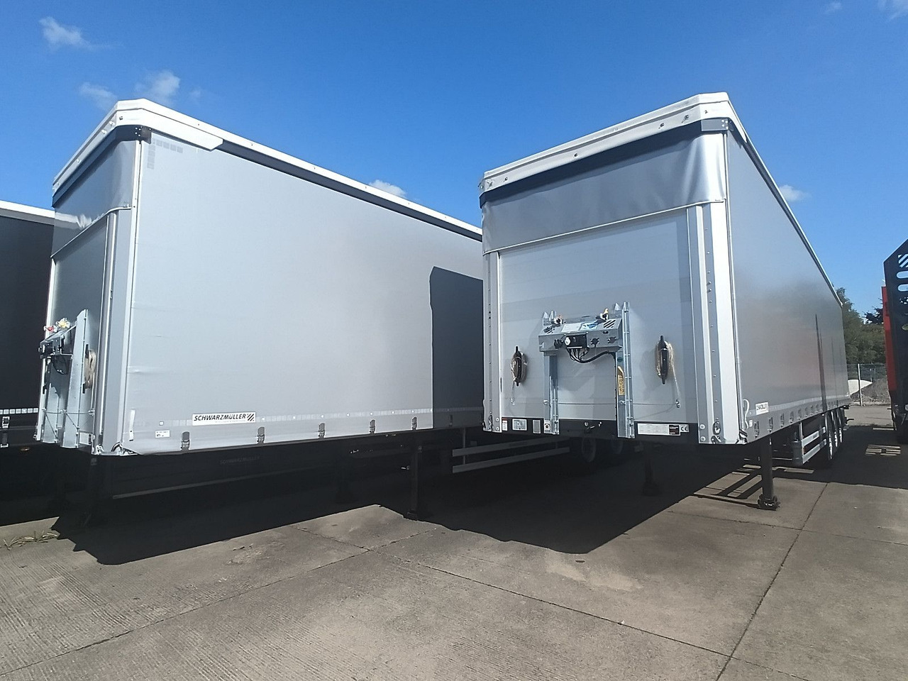 Schwarzmüller ASSE STERZANTE, TETTUCIO APRIBILE HUBDACH LENKAC - Curtainsider semi-trailer: picture 1 Schwarzmüller ASSE STERZANTE, TETTUCIO APRIBILE HUBDACH LENKAC - Curtainsider semi-trailer: picture 1