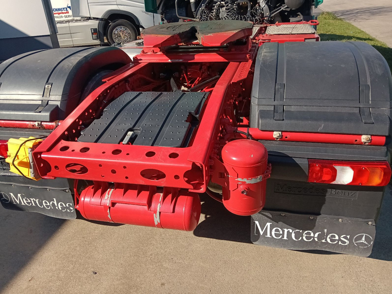 Mercedes-Benz AROCS 1853 ALLRAD AHD 4x4 Hydraulik ALCOA - Tractor unit: picture 3 Mercedes-Benz AROCS 1853 ALLRAD AHD 4x4 Hydraulik ALCOA - Tractor unit: picture 3