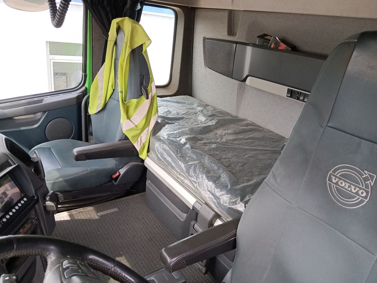 Tipper Volvo FH 500 6x2R 22m3 SCHWARZMÜLLER 3-S-GETREIDEKIPPE: picture 16