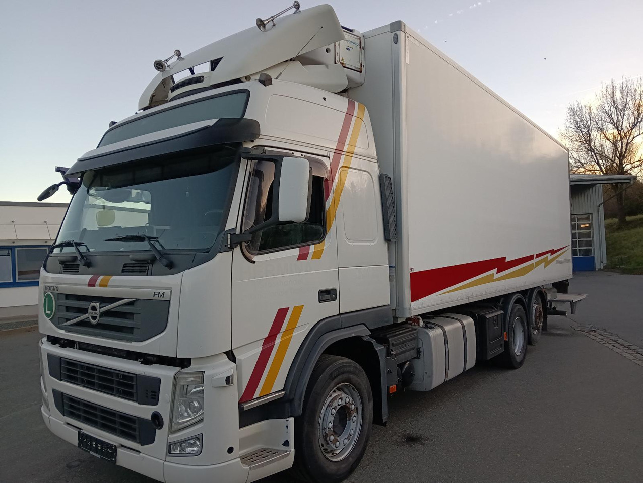 Volvo FM13-460 EEV 6x2R CarrierSupra550 7,3m LBW1.5t - Refrigerator truck: picture 1 Volvo FM13-460 EEV 6x2R CarrierSupra550 7,3m LBW1.5t - Refrigerator truck: picture 1