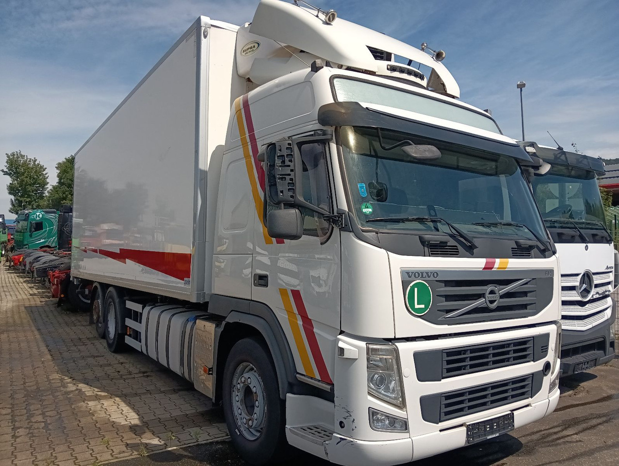 Volvo FM13-460 EEV 6x2R CarrierSupra550 7,3m LBW1.5t - Refrigerator truck: picture 3 Volvo FM13-460 EEV 6x2R CarrierSupra550 7,3m LBW1.5t - Refrigerator truck: picture 3