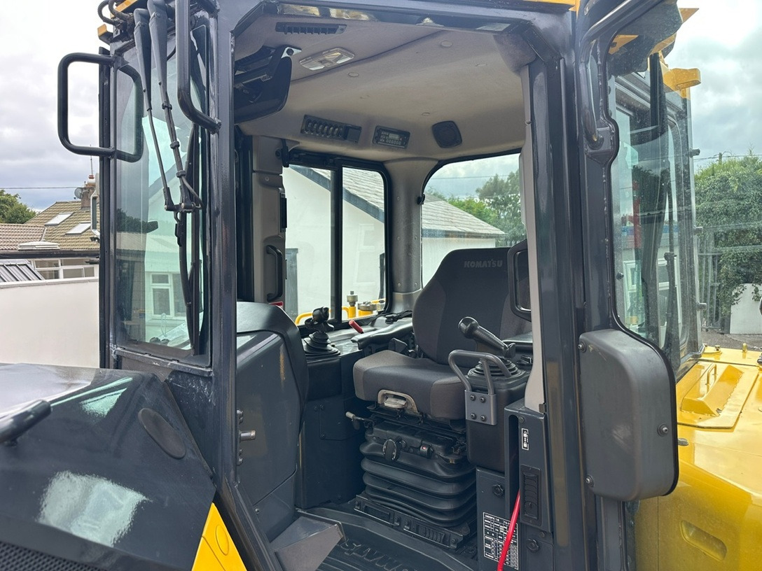 Bulldozer KOMATSU D85PX-18  -   Excellent Condition: picture 9