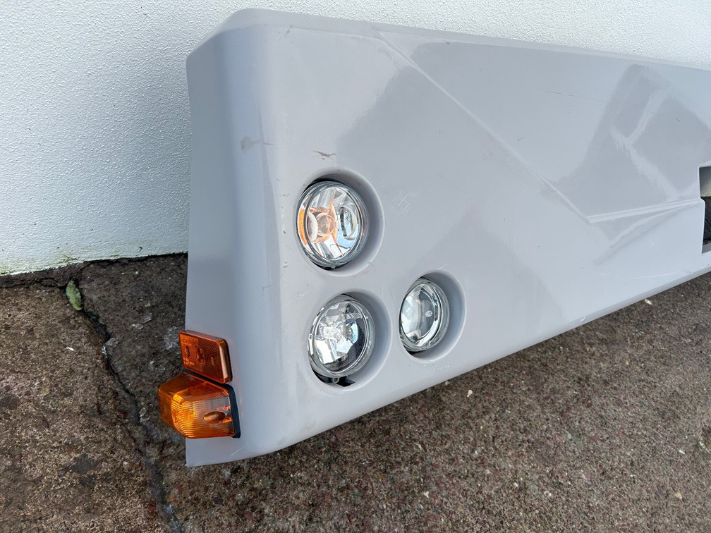 LIEBHERR Front Bumper Part Number 96001000 - All terrain crane: picture 3 LIEBHERR Front Bumper Part Number 96001000 - All terrain crane: picture 3