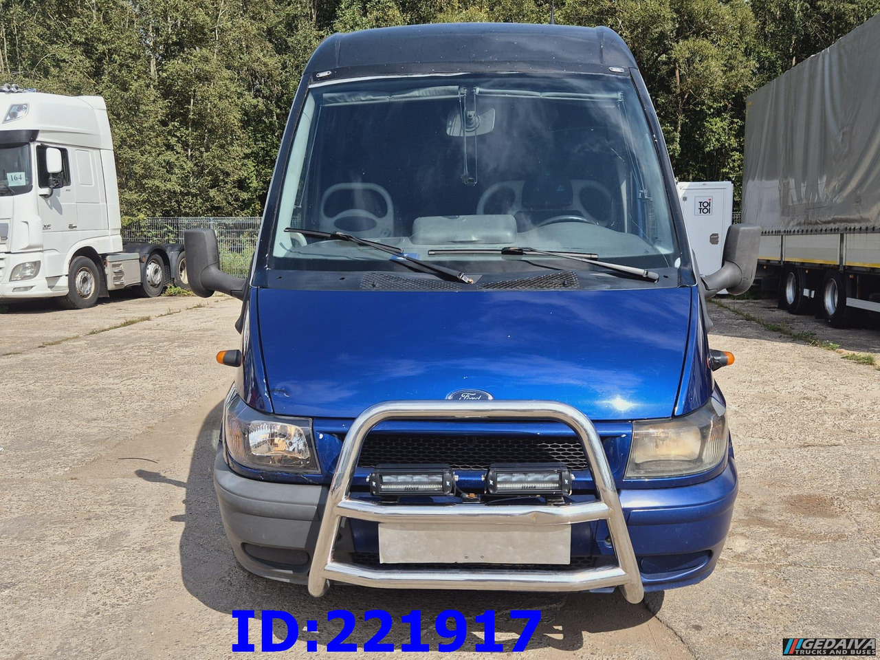 FORD Sunset VIP 17-seats - Coach: picture 2 FORD Sunset VIP 17-seats - Coach: picture 2